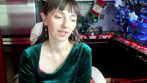 jessicaforris online show from December 31, 2024, 10:58 am