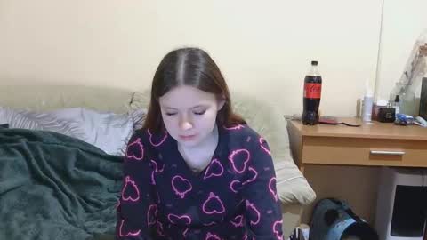jessicaholland1 online show from April 26, 2026, 8:06 pm