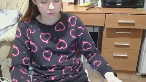 jessicaholland1 online show from May 3, 2026, 7:20 pm