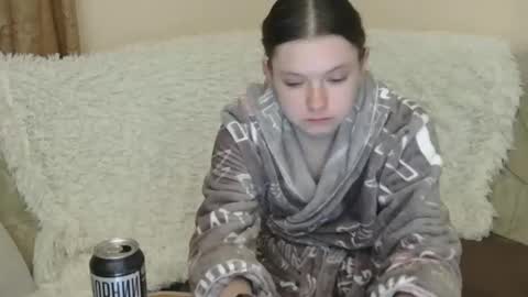 jessicaholland1 online show from May 10, 2026, 5:51 pm