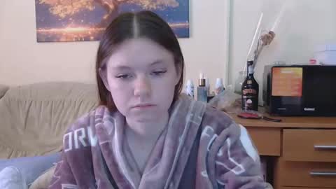 jessicaholland1 online show from May 19, 2026, 5:14 am
