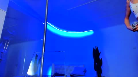 Jessy online show from November 28, 2025, 7:27 pm