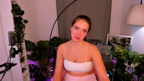 Snapshot of jessiestarz chatting on January 19, 2025, 4:36 pm Jessi online show from January 19, 2025, 4:36 pm