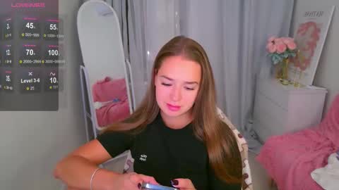 Snapshot of jessiestarz chatting on October 5, 2025, 1:42 pm Jessi online show from October 5, 2025, 1:42 pm