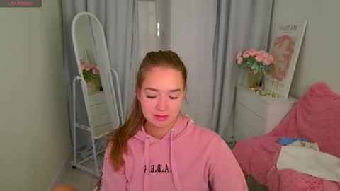 Snapshot of jessiestarz chatting on October 8, 2025, 8:45 am Jessi online show from October 8, 2025, 8:45 am