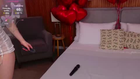 Snapshot of jessijull chatting on February 9, 2026, 5:17 pm Jesse online show from February 9, 2026, 5:17 pm