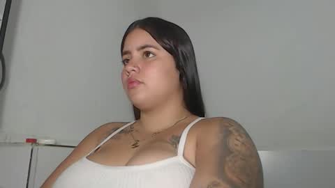 jessik_lov3 online show from April 13, 2026, 4:07 am