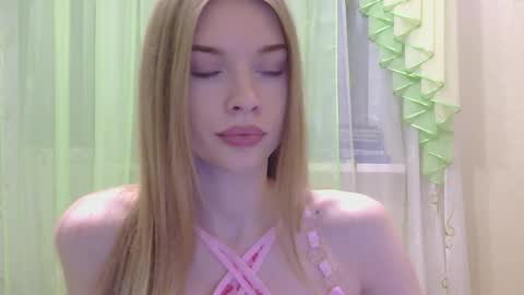 Marina online show from September 25, 2025, 10:02 pm
