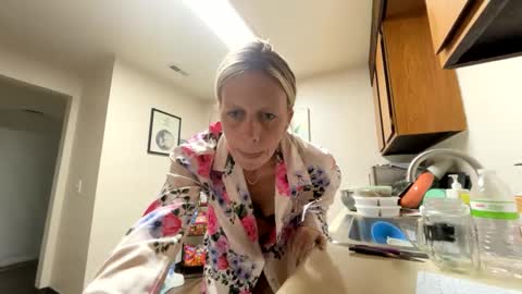 jessimayi online show from September 30, 2025, 1:49 pm