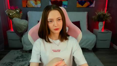 JesssWalker online show from April 19, 2026, 8:57 am