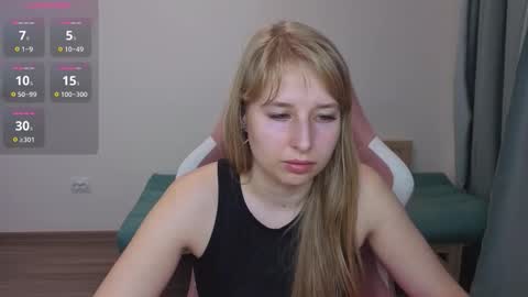 Snapshot of jessy_comely chatting on September 28, 2025, 4:12 pm Jessy online show from September 28, 2025, 4:12 pm