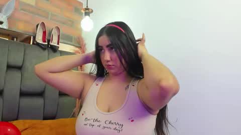 JESSY CORTES online show from October 18, 2025, 4:52 pm