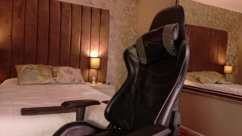 Jessy online show from June 8, 2026, 7:58 pm