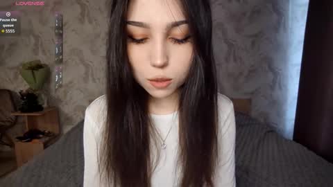 I am Gina ntmu Lets hit 10 Thumbs Up together online show from March 31, 2026, 1:22 pm