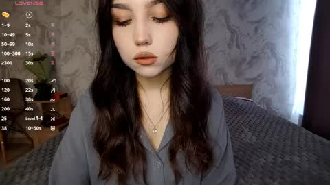 I am Gina ntmu Lets hit 10 Thumbs Up together online show from April 17, 2026, 6:38 am