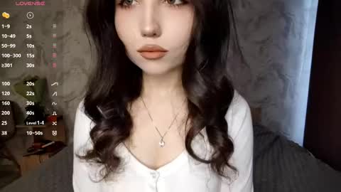 I am Gina ntmu Lets hit 10 Thumbs Up together online show from April 19, 2026, 6:46 am