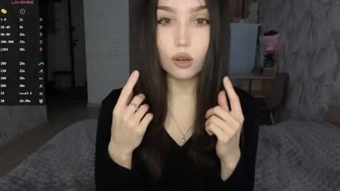 Snapshot of jettanicolay chatting on May 12, 2026, 9:39 am I am Gina ntmu Lets hit 10 Thumbs Up together online show from May 12, 2026, 9:39 am
