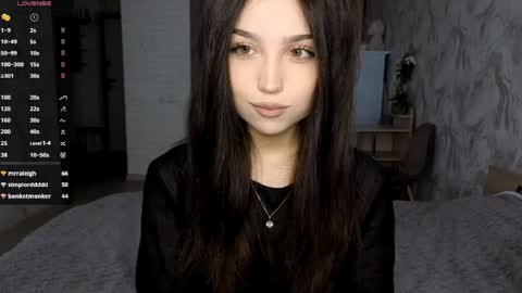 Snapshot of jettanicolay chatting on May 16, 2026, 6:54 am I am Gina ntmu Lets hit 10 Thumbs Up together online show from May 16, 2026, 6:54 am