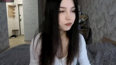 Snapshot of jettanicolay chatting on May 20, 2026, 10:32 am I am Gina ntmu Lets hit 10 Thumbs Up together online show from May 20, 2026, 10:32 am