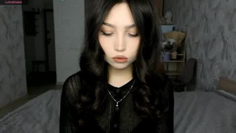 Snapshot of jettanicolay chatting on May 25, 2026, 7:47 am I am Gina ntmu Lets hit 10 Thumbs Up together online show from May 25, 2026, 7:47 am