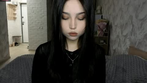 Snapshot of jettanicolay chatting on June 6, 2026, 7:02 am I am Gina ntmu Lets hit 10 Thumbs Up together online show from June 6, 2026, 7:02 am