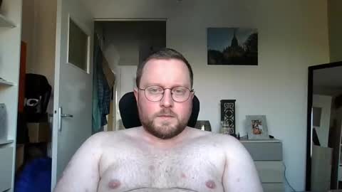 Snapshot of jeuneloup92 chatting on February 25, 2025, 5:15 pm jeuneloup92 online show from February 25, 2025, 5:15 pm