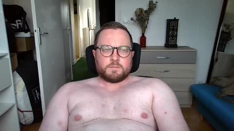 Snapshot of jeuneloup92 chatting on October 31, 2025, 3:46 pm jeuneloup92 online show from October 31, 2025, 3:46 pm