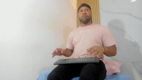 jeus_stanley online show from April 20, 2026, 3:20 am