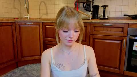 Gwen online show from March 1, 2026, 8:11 pm