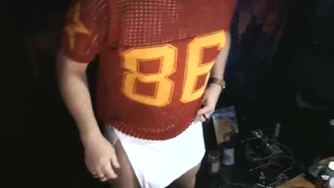 jewelzburns online show from October 25, 2025, 7:49 am