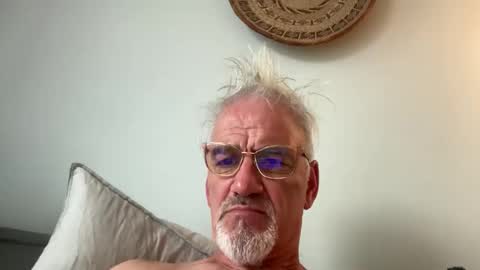 jewlronny online show from April 10, 2026, 2:55 pm