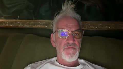Snapshot of jewlronny chatting on April 23, 2026, 7:16 pm jewlronny online show from April 23, 2026, 7:16 pm