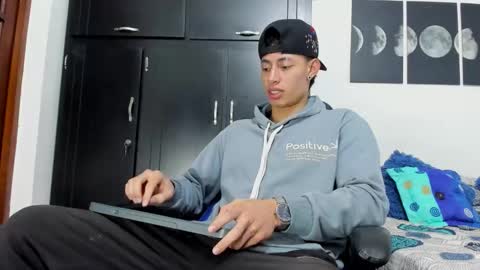 Snapshot of jey_cox23 chatting on September 13, 2025, 10:59 am jey cox online show from September 13, 2025, 10:59 am