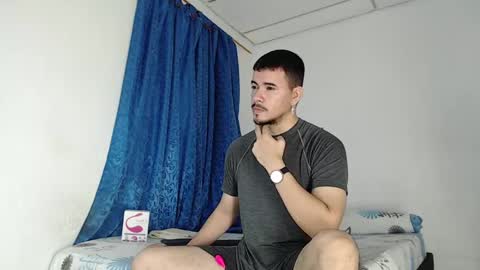 Juan David online show from October 7, 2025, 12:30 am