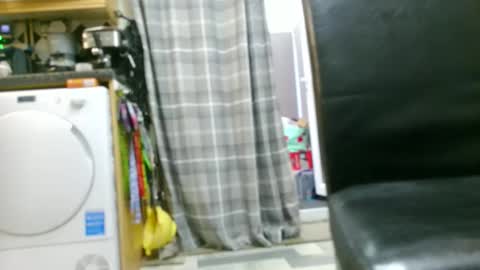 jez619 online show from October 16, 2025, 7:20 am