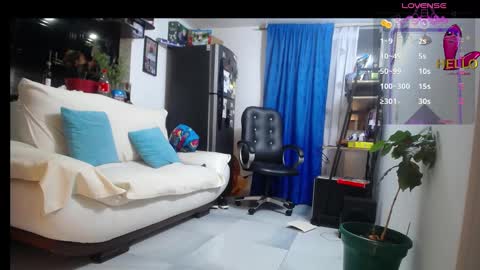 Camila online show from January 11, 2025, 11:35 pm