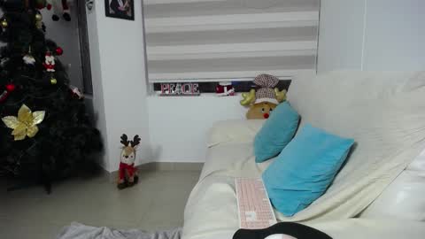 Snapshot of jezabel_purple chatting on November 26, 2025, 10:38 am Camila online show from November 26, 2025, 10:38 am