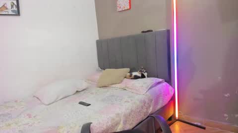 jhackelin  My independent account online show from October 25, 2025, 4:31 am