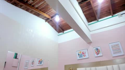 jhasly online show from October 20, 2025, 12:05 pm