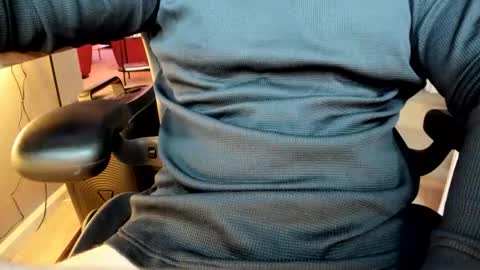 jhernandez13 online show from February 5, 2026, 10:58 pm