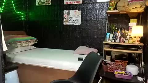 jherry26 online show from January 2, 2025, 9:43 am