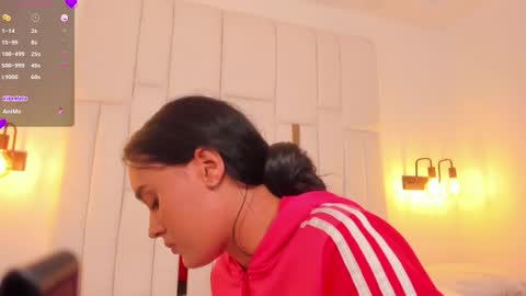 Jhoana  online show from October 25, 2025, 2:02 pm