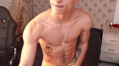 jhoanleandro online show from March 10, 2026, 6:07 am