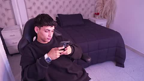 jhoanleandro online show from April 19, 2026, 5:40 am