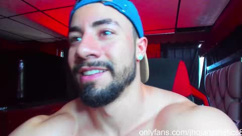 Jhojan Strong  online show from November 10, 2025, 8:30 pm