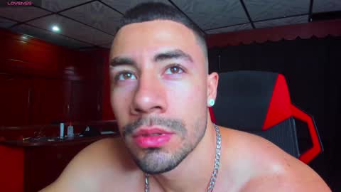 Jhojan Strong  online show from December 21, 2024, 9:47 pm