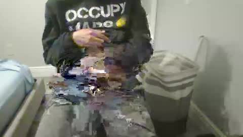 jholls online show from December 3, 2024, 2:58 am