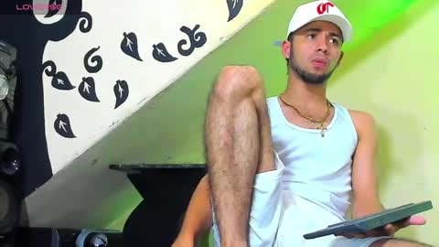 jhon_malo online show from April 18, 2026, 5:00 am