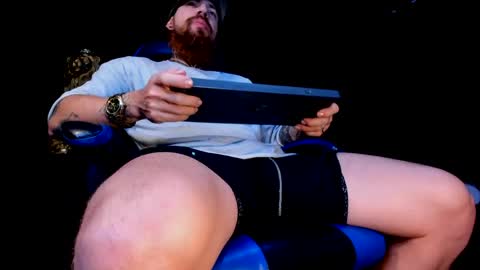 jhon_psyco online show from April 17, 2026, 5:43 am