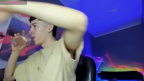 Snapshot of jhon_snow__ chatting on October 24, 2025, 3:19 pm Jhon online show from October 24, 2025, 3:19 pm